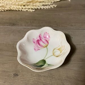 Vintage RS Germany Set of 3 Fluted Porcelain Tulip Bowls - Excellent Condition